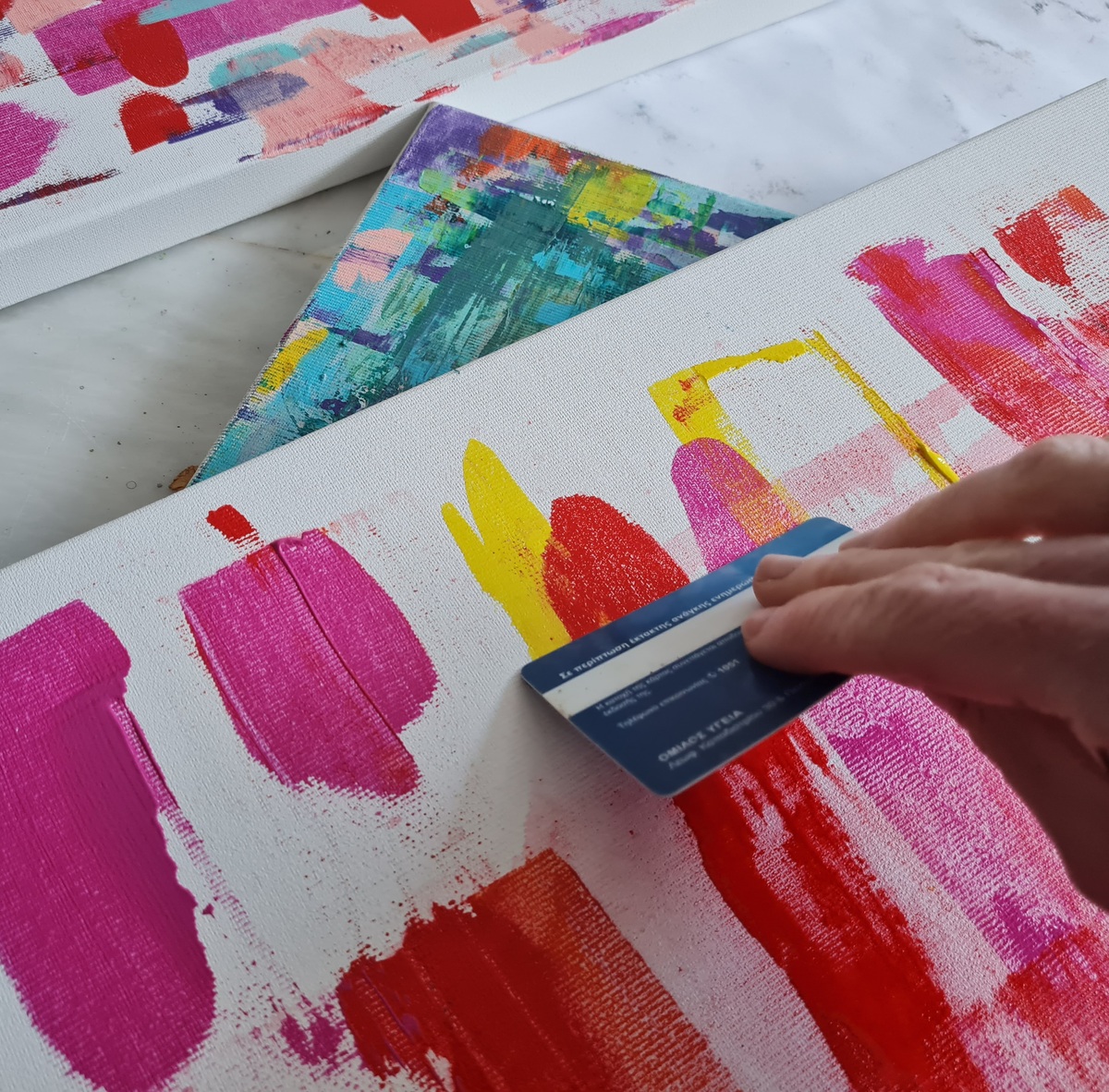 ζωγραφική με πιστωτική κάρτα