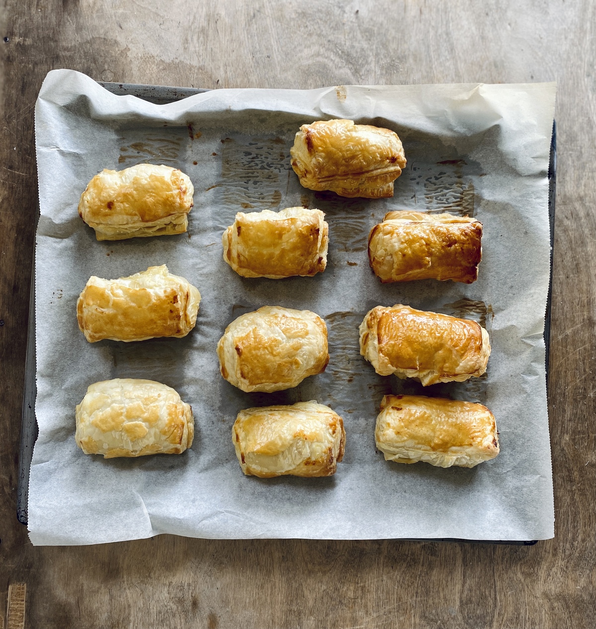 μπουγατσάκια στο ταψί