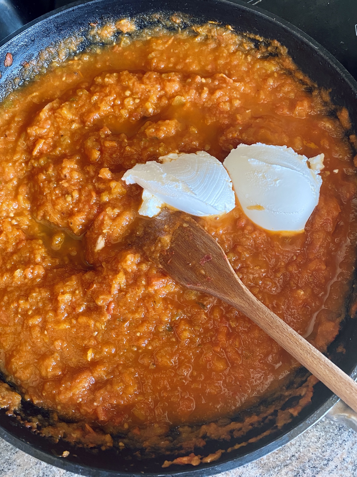 σάλτσα ντομάτας με μασκαρπόνε