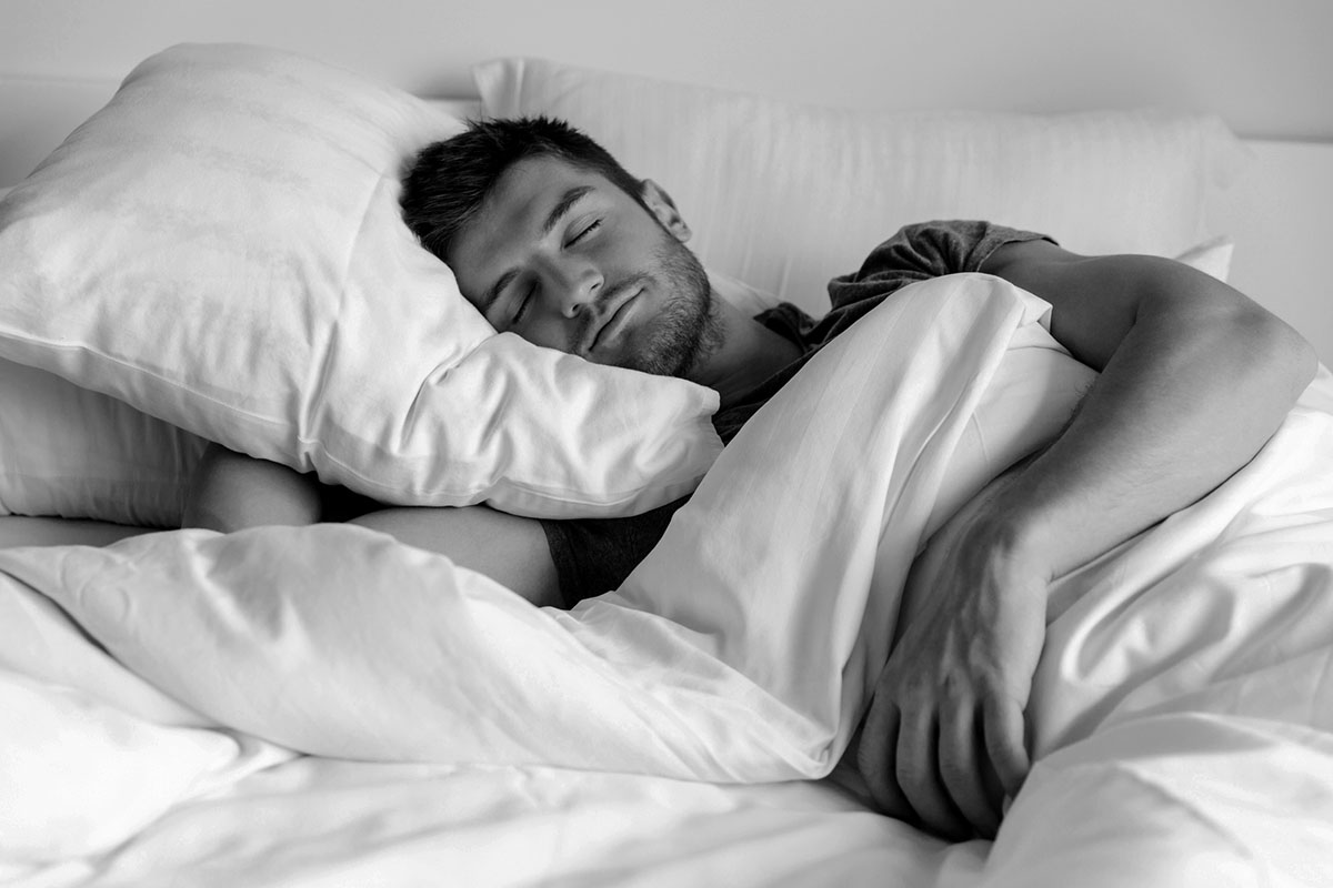 νυχτερινή ανδρική περιποίηση