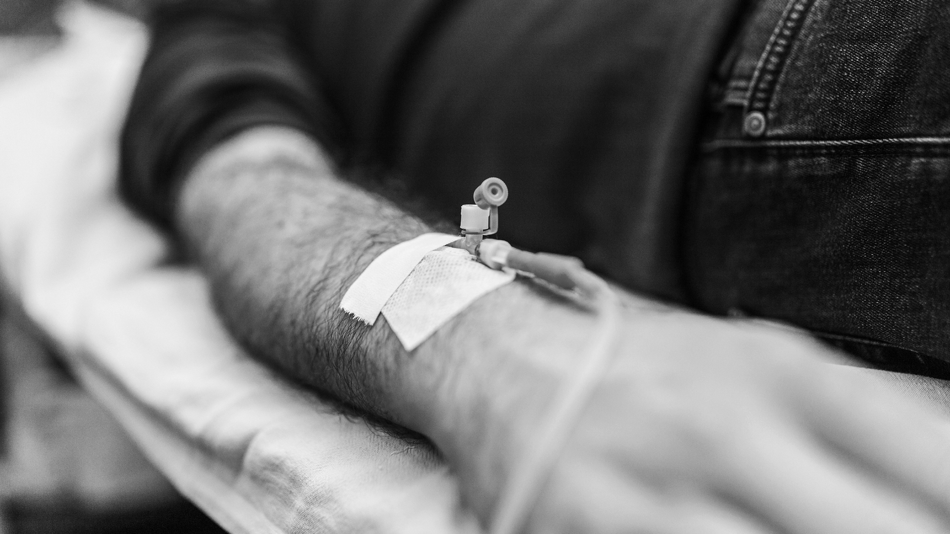 Πρέπει να πίνω νερό όταν διψάω (ή μήπως έχω πάθει ήδη αφυδάτωση);