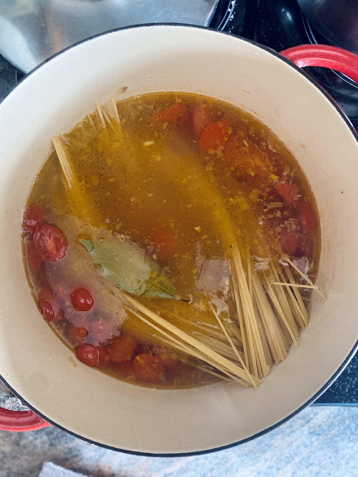 ζυμαρικά με ντοματίνια