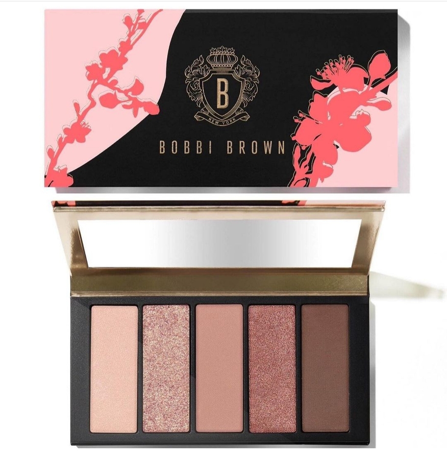 Petal Wash Eye Shadow Palette 