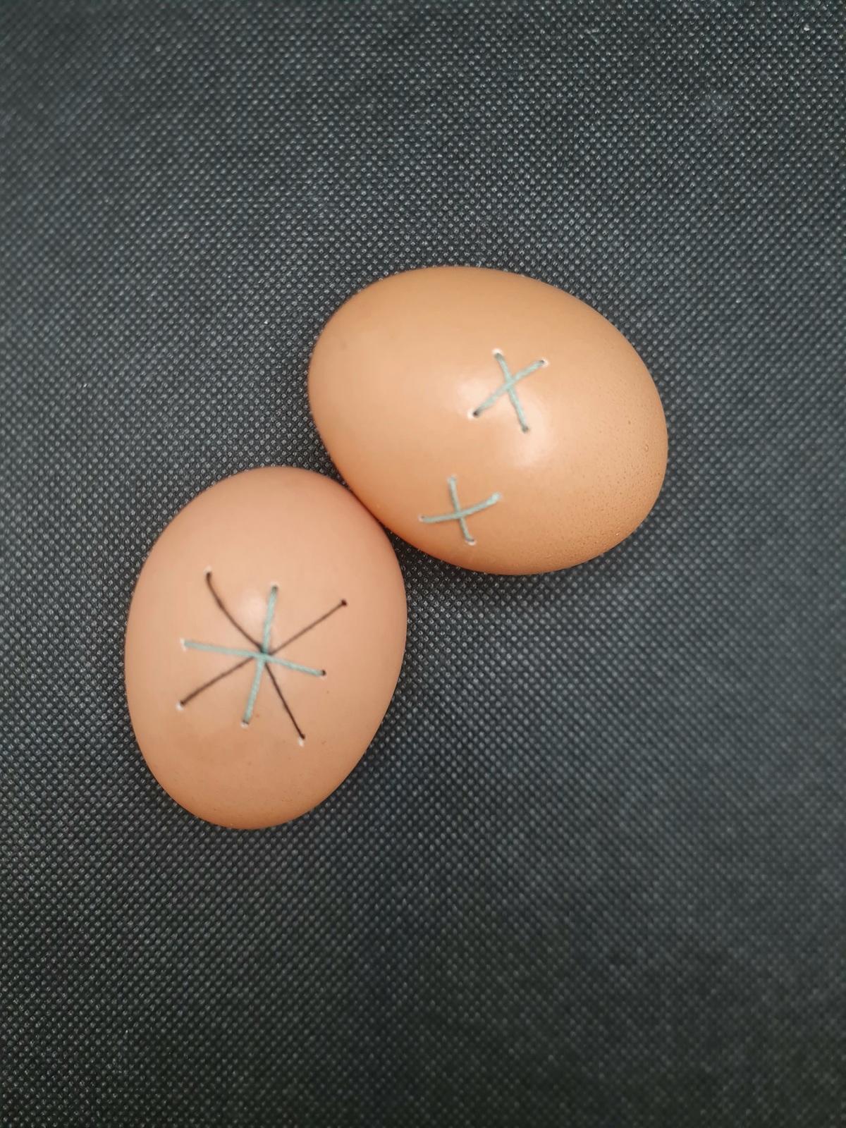 κεντάμε αβγά