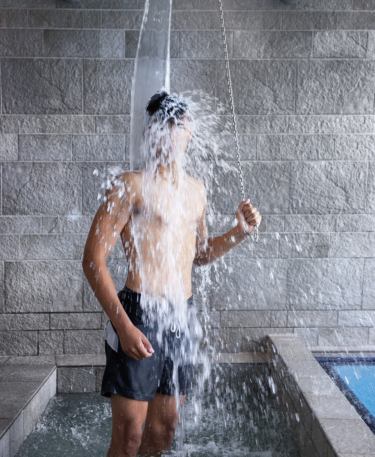 Σάουνα και κρύα νουζ για το χρόνιο στρες