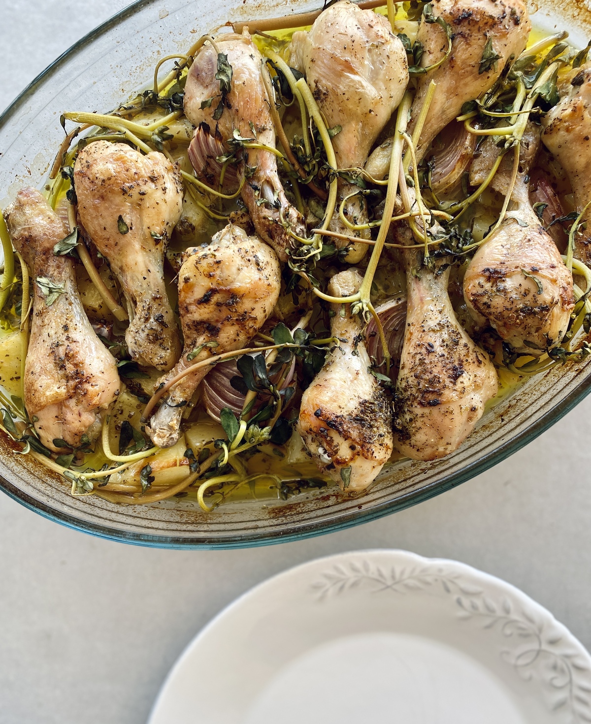 κοτόπουλο με πατάτες και γλιστρίδα