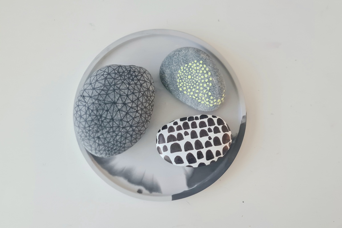 Χρωματίζοντας βότσαλα