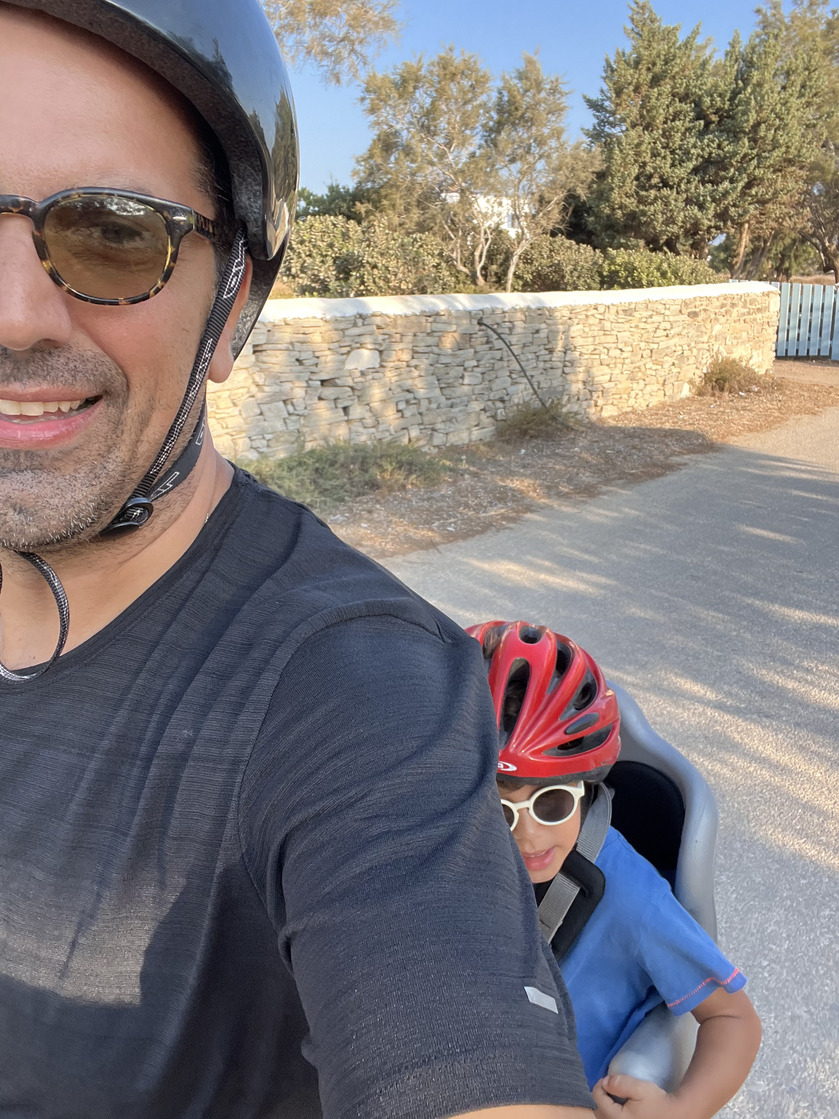 κάνοντας ποδήλατο