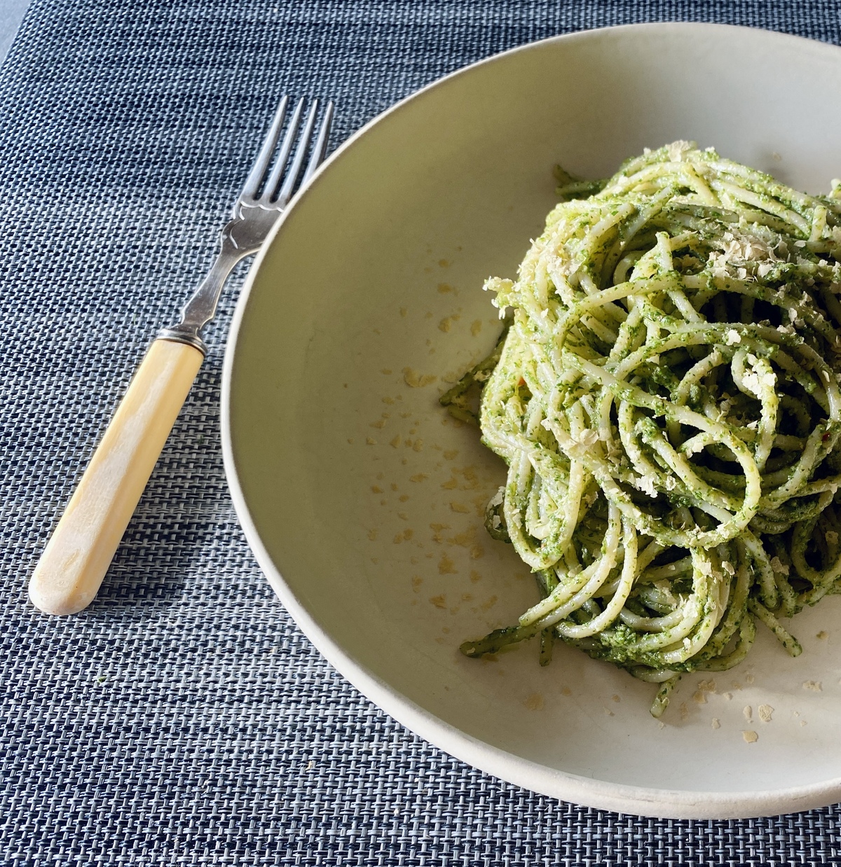 ζυμαρικά με πέστο