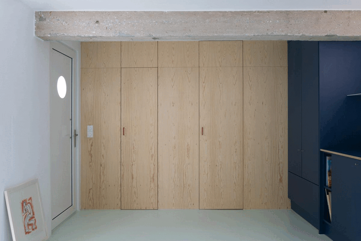 μικροσκοπικό διαμέρισμα