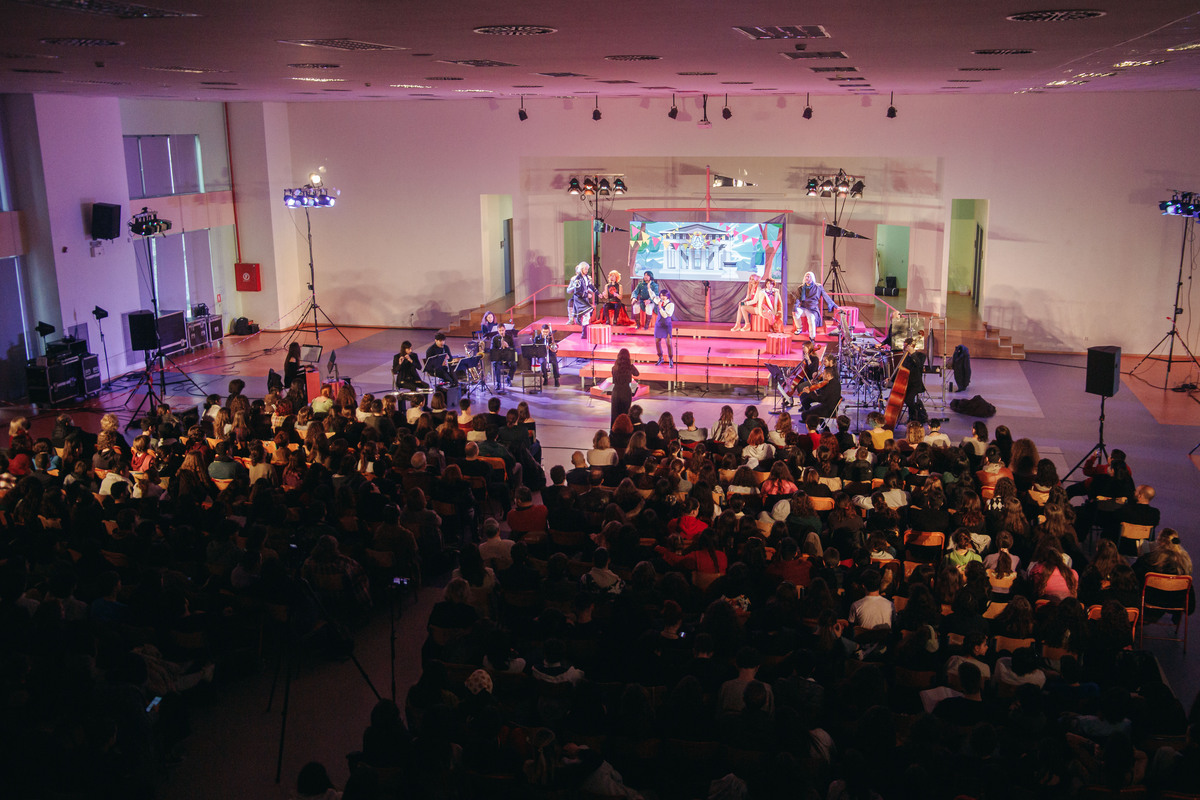 Η Ωραία Ελένη του Όφενμπαχ