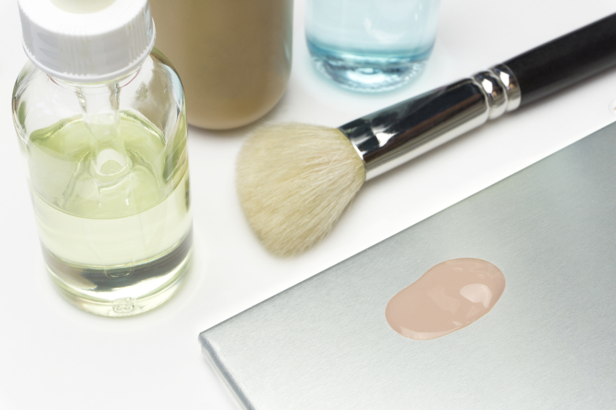 έλαια και μακιγιάζ