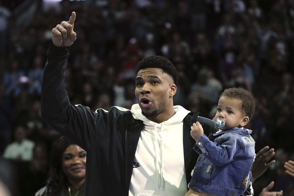 Γιάννης Αντετοκούνμπο 