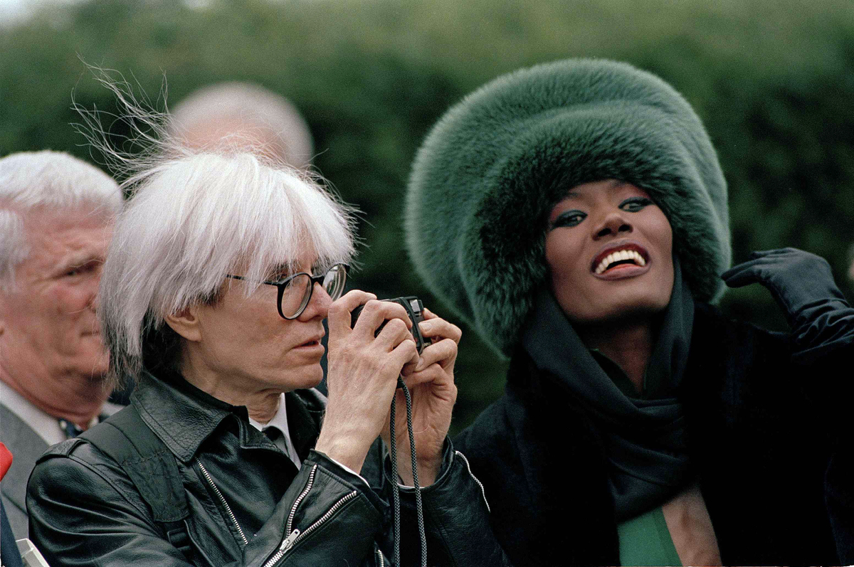 Με την Γκρέις Τζόουνς