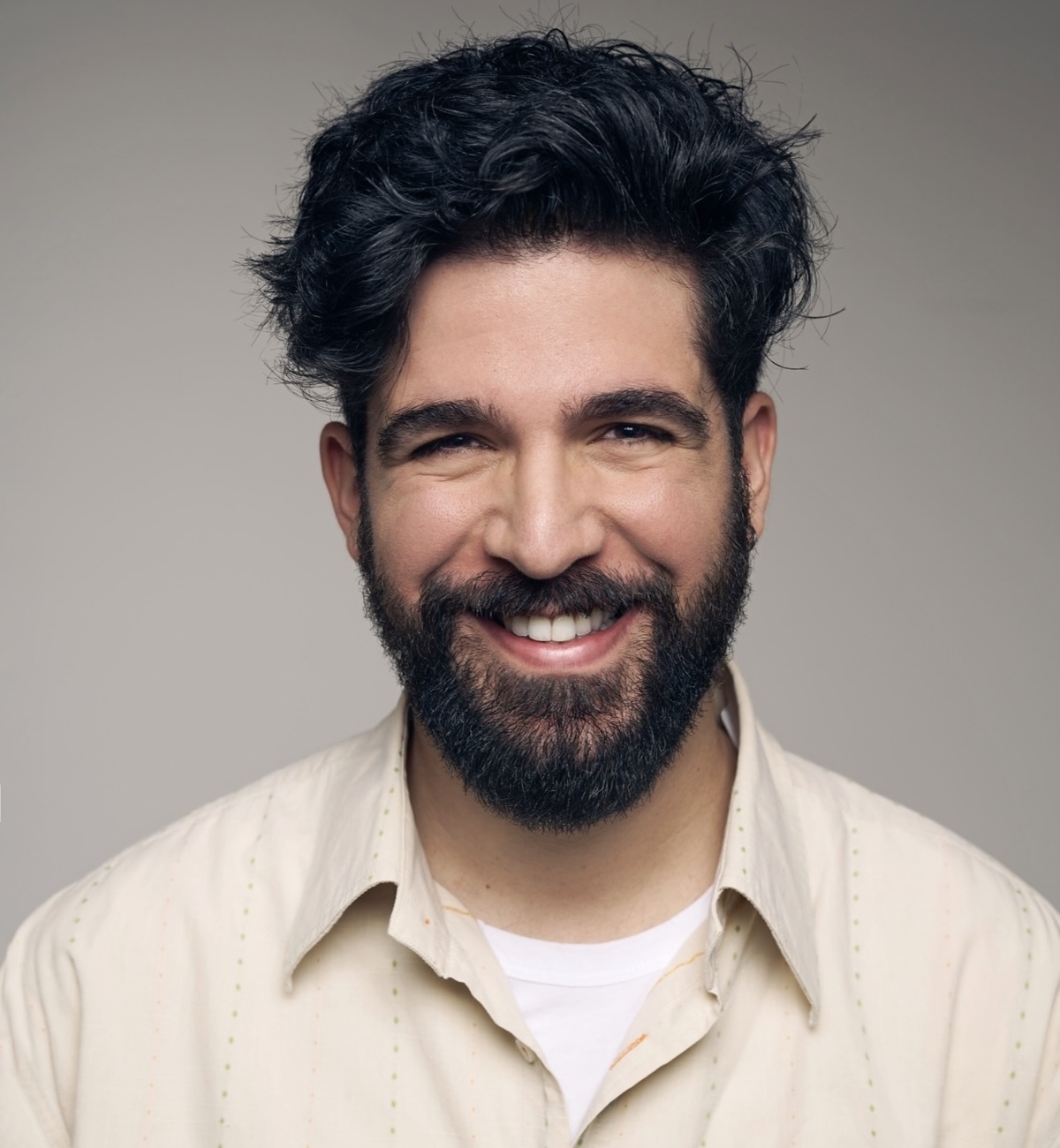 Ο Πάρις Παρασκευάδης πρωταγωνιστεί σε ένα πρωτότυπο love story στο μιούζικαλ The Last Five years