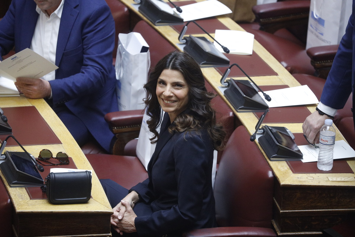 Πόπη Τσαπανίδου