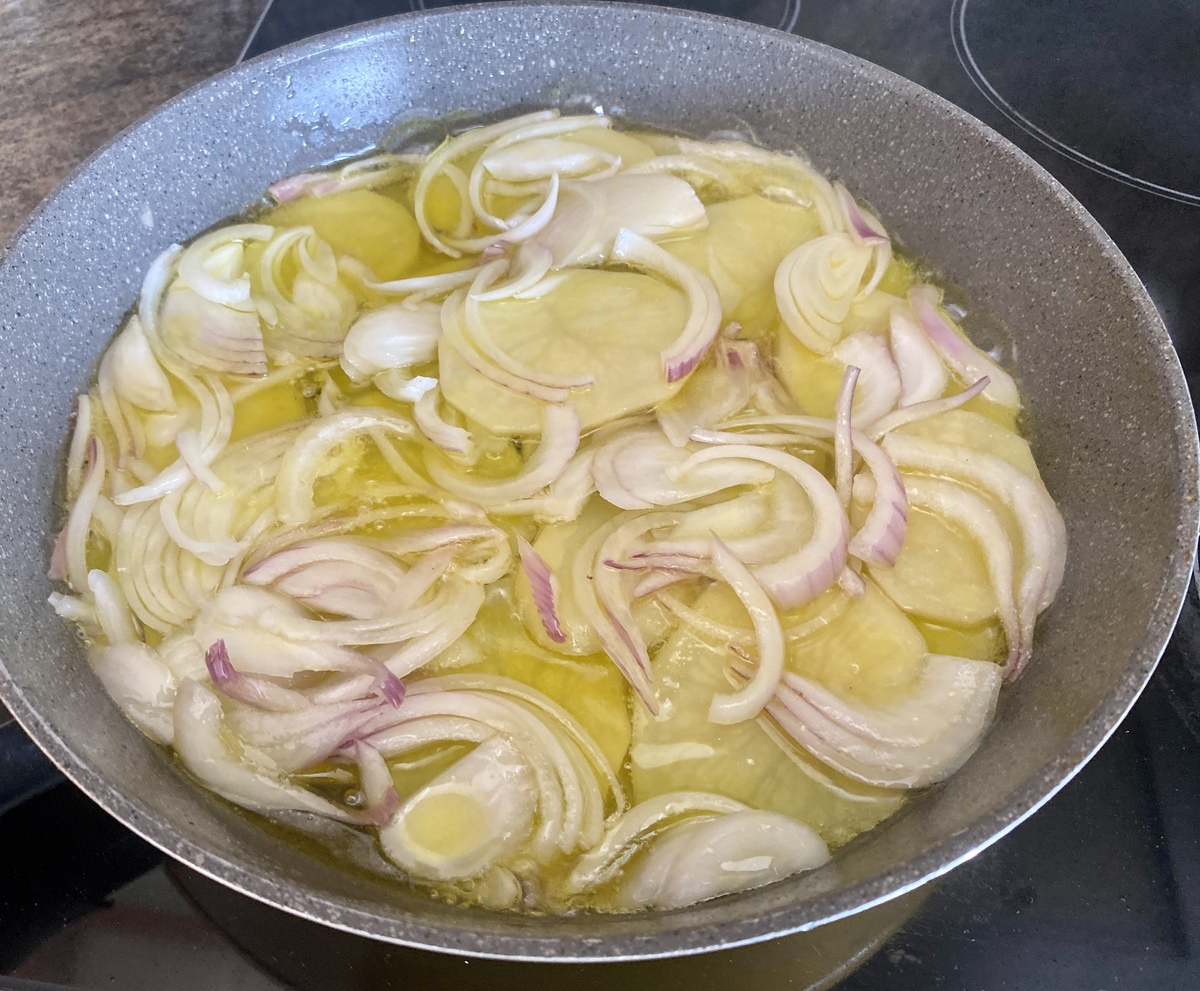 πατάτες και κρεμμύδια