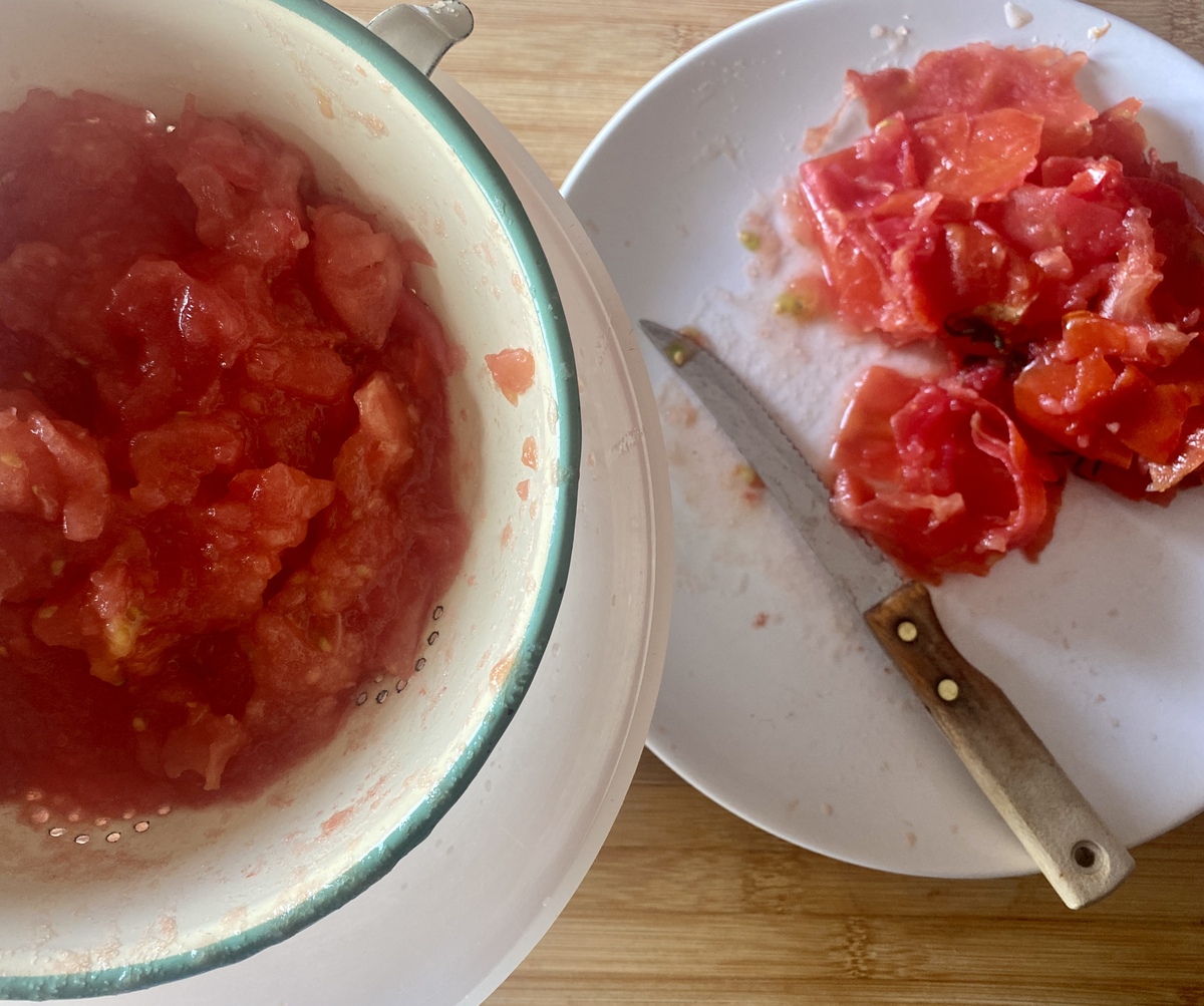 τριμμένη ντομάτα