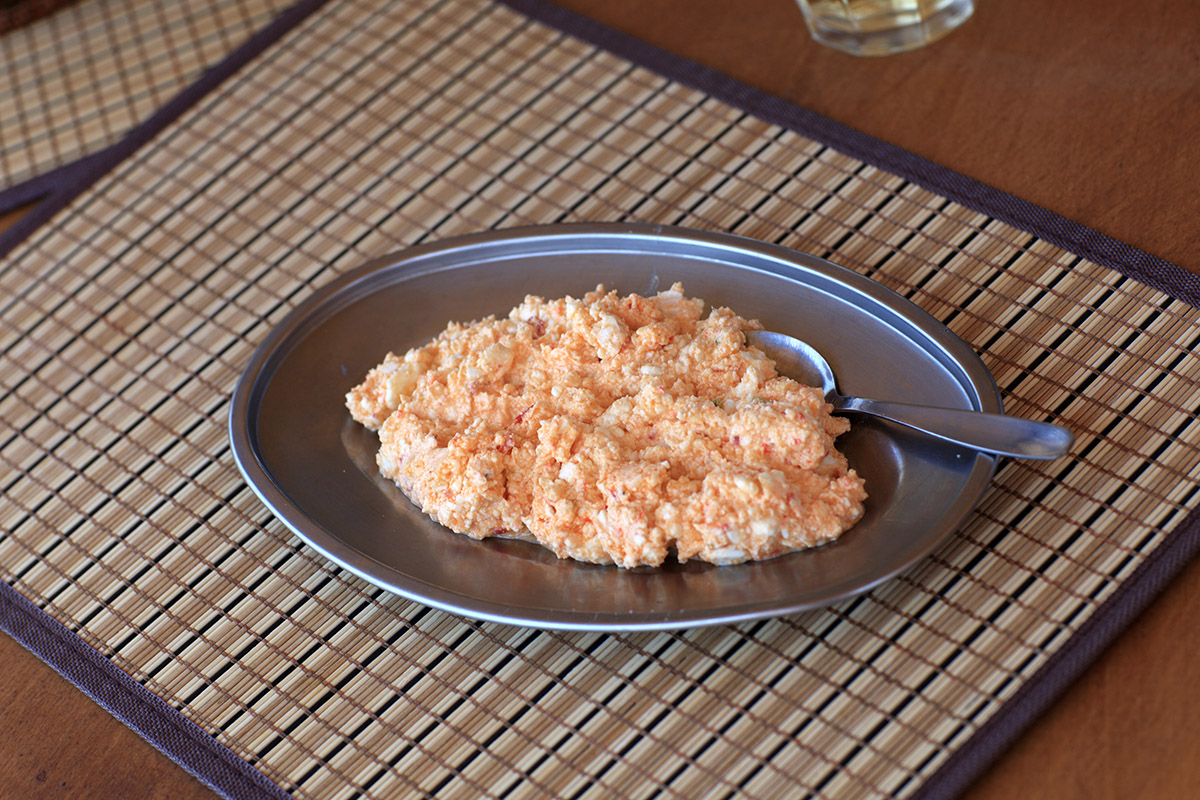 Τζατζίκι vs τυροκαυτερή. Τι να επιλέξω