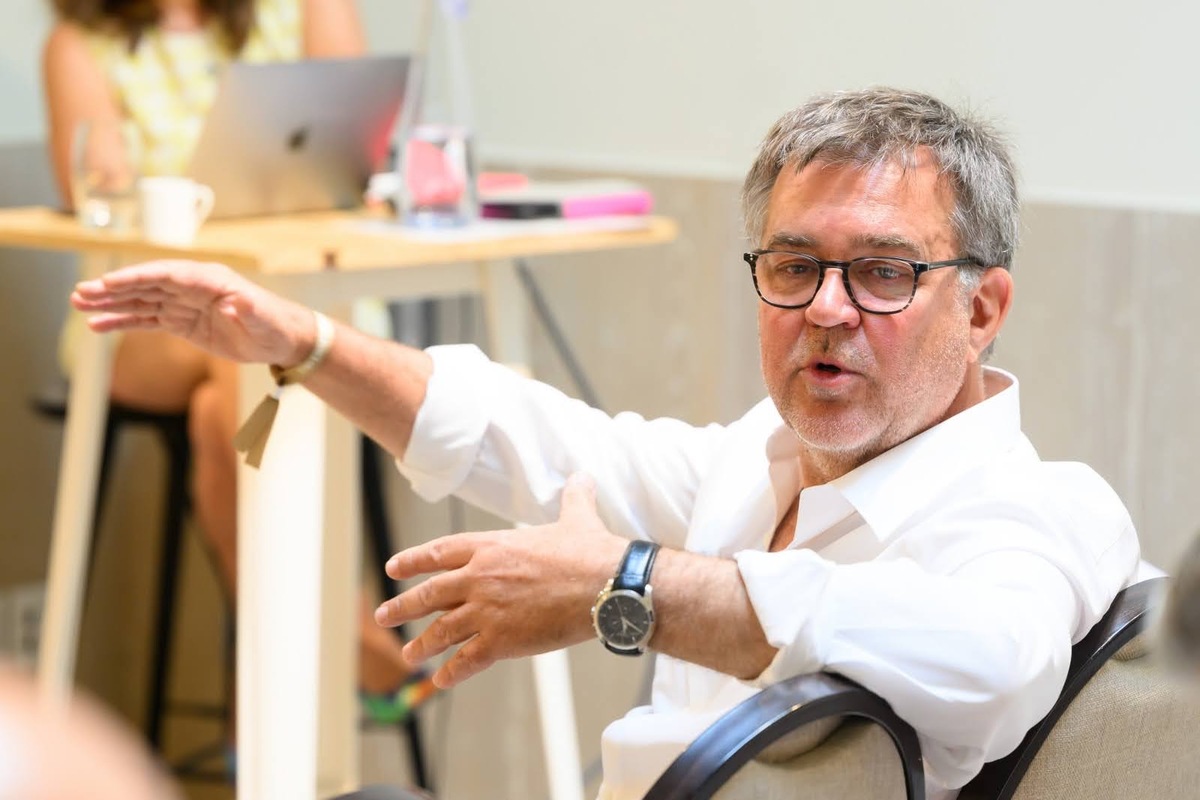 Οι υπερ-γείτονες στο Παρίσι είναι η απάντηση στο τι μπορεί να κάνει τη ζωή στην πόλη καλύτερη