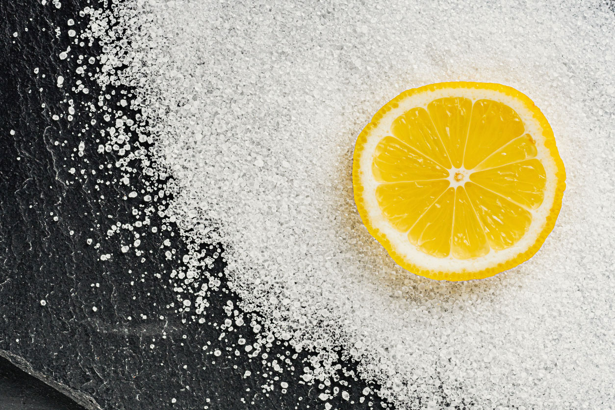 φυσικό scrub με θαλασσινό αλάτι