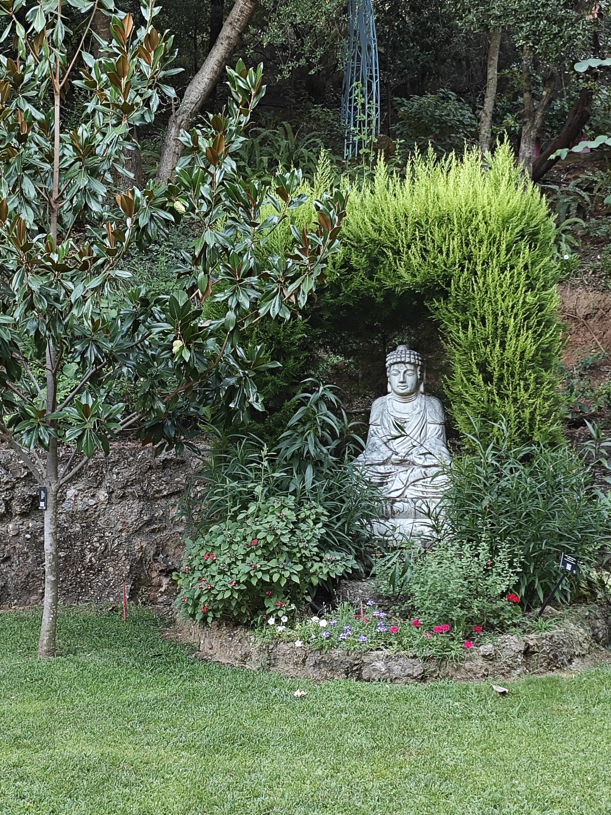 Αναζωογονητική βόλτα στον βοτανικό κήπο «Ζέλιος Γη» έξω από τη Ναύπακτο