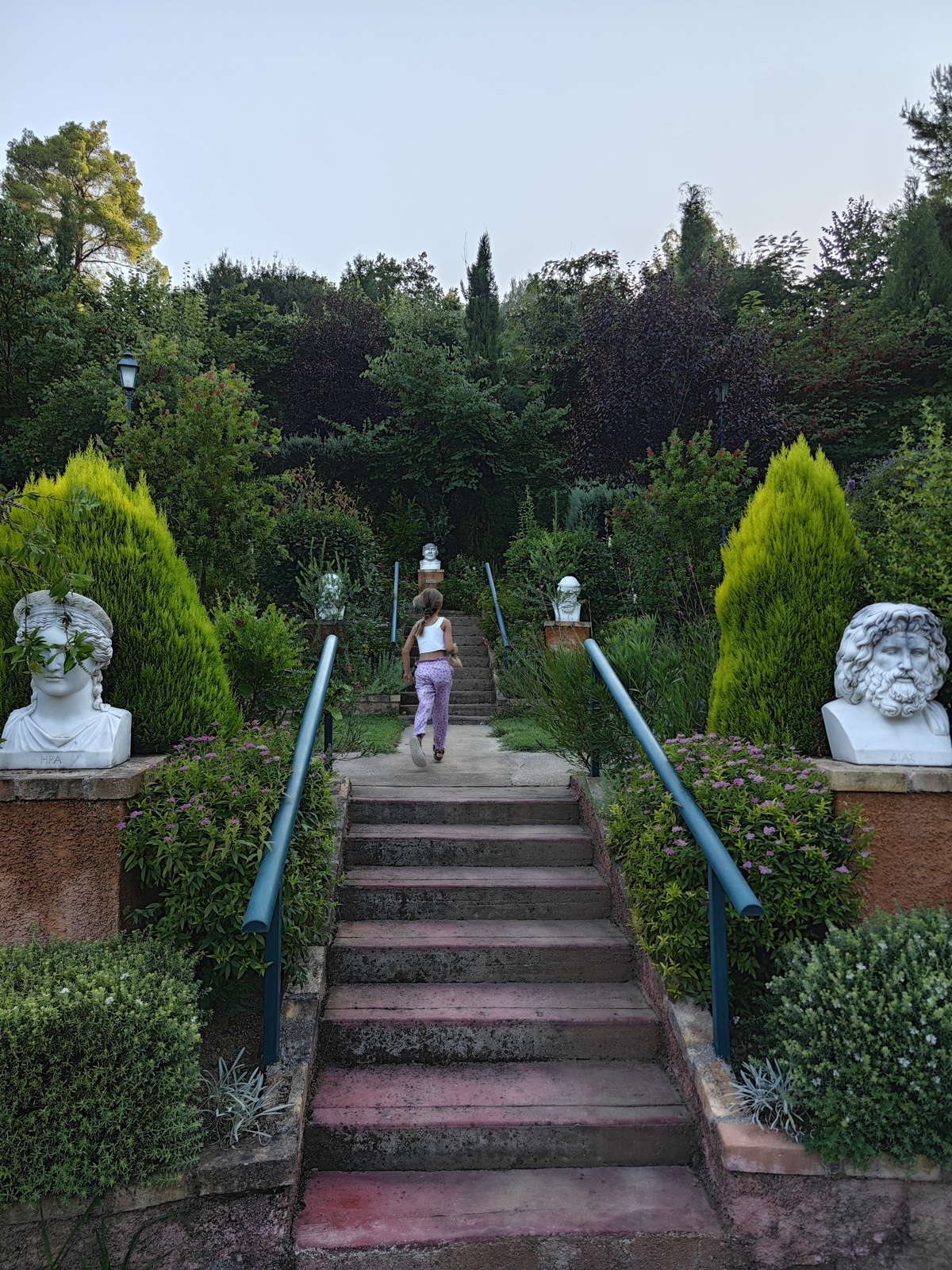 Αναζωογονητική βόλτα στον βοτανικό κήπο «Ζέλιος Γη» έξω από τη Ναύπακτο