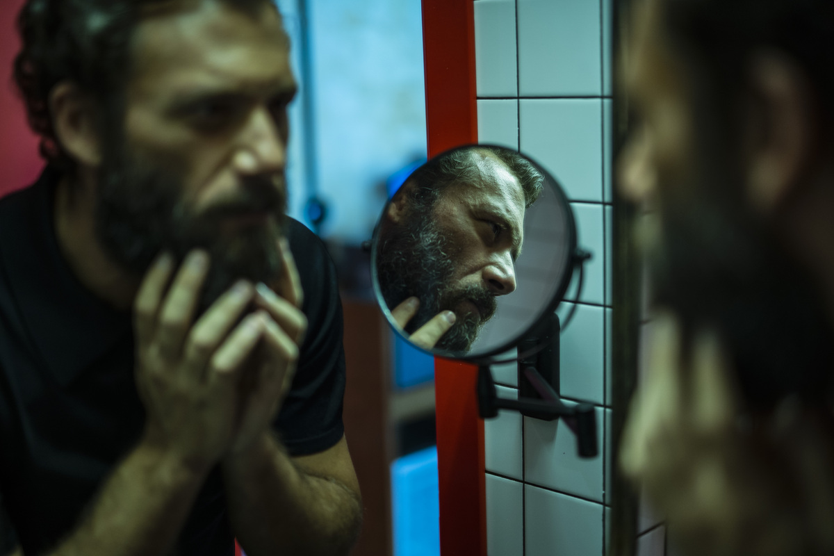 Αντίνοος Αλμπάνης