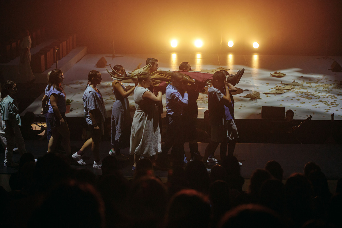 Παράσταση Τόπος Ατελείωτος