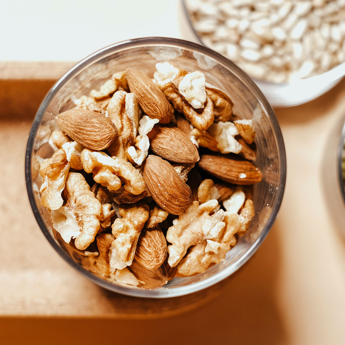 ξηροί καρποί με κέλυφος