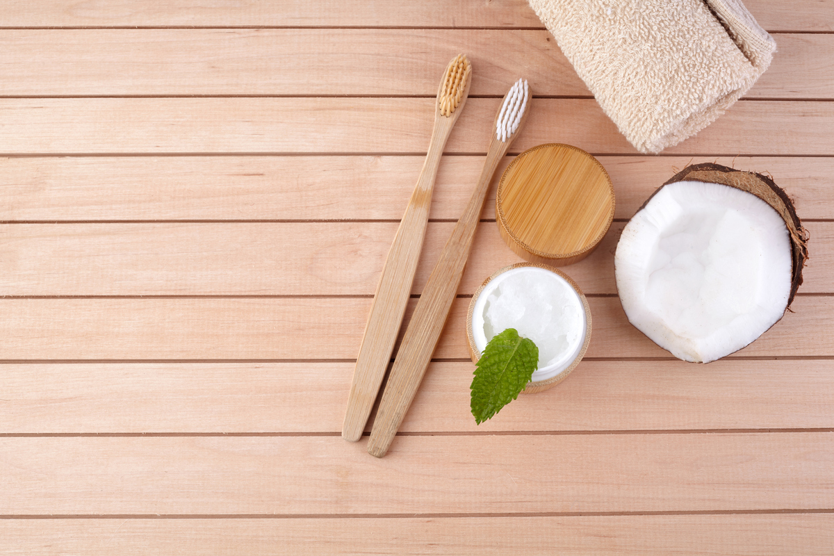 Πώς να φτιάξεις τη δική σου φυσική οδοντόκρεμα