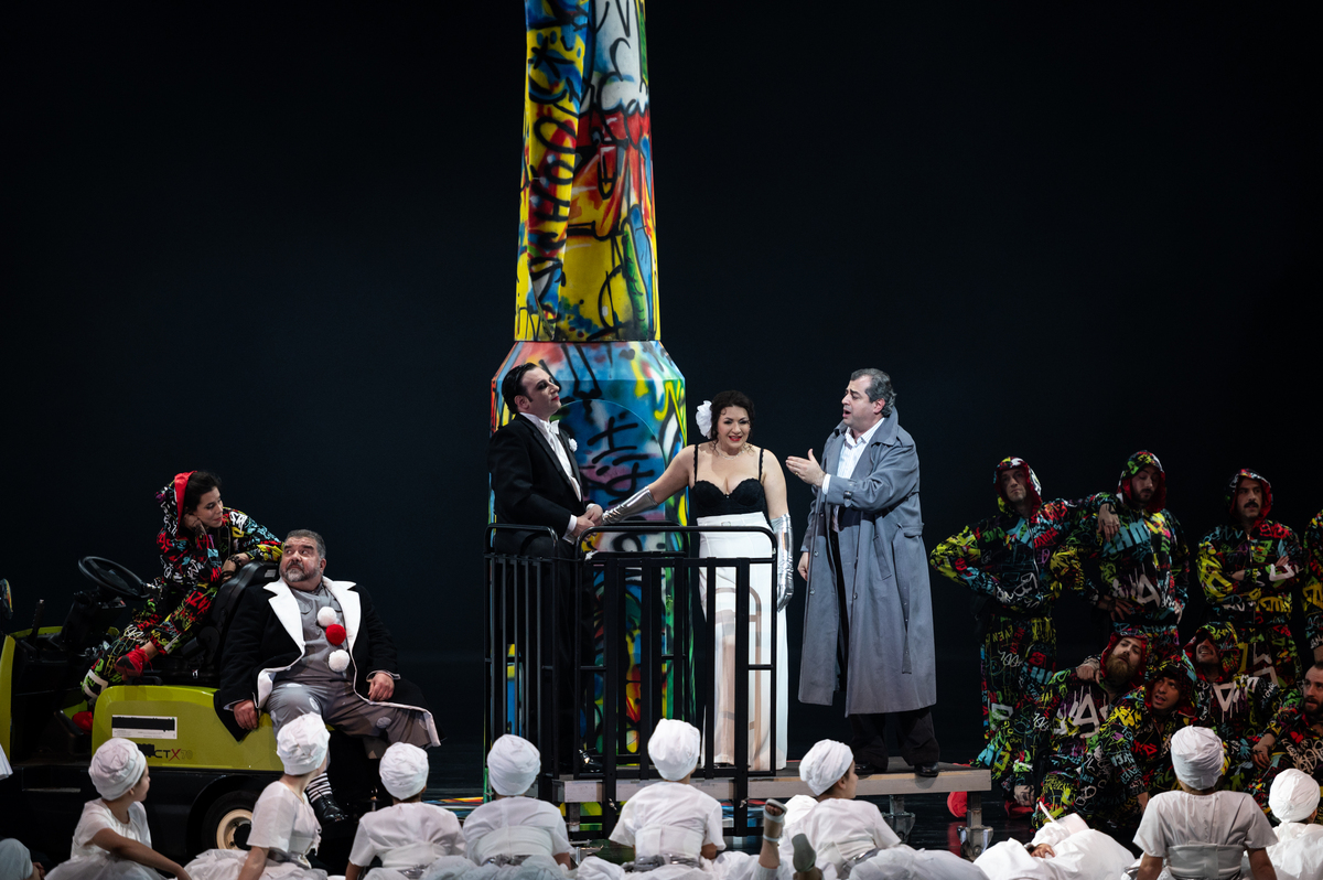 όπερες «Καβαλλερία ρουστικάνα» και «Παλιάτσοι».