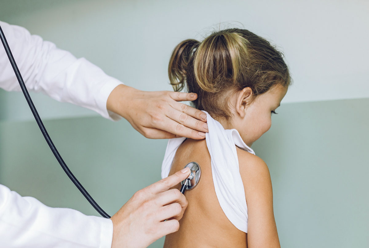 Στην κορύφωση ιώσεων και λοιμώξεων πότε είναι υποχρεωτικό να τρέξουμε στον παιδίατρο;