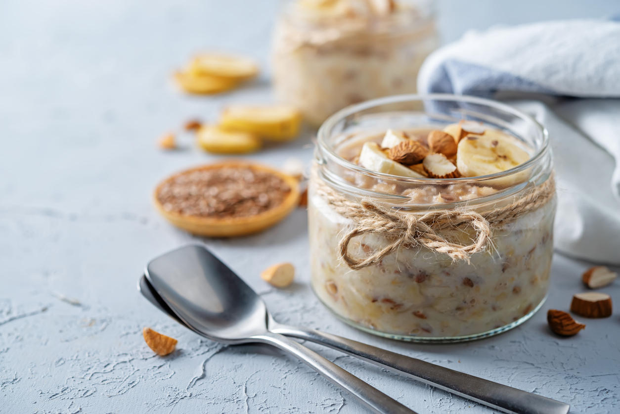 4 φοβερές συνταγές για λαχταριστά overnight oats