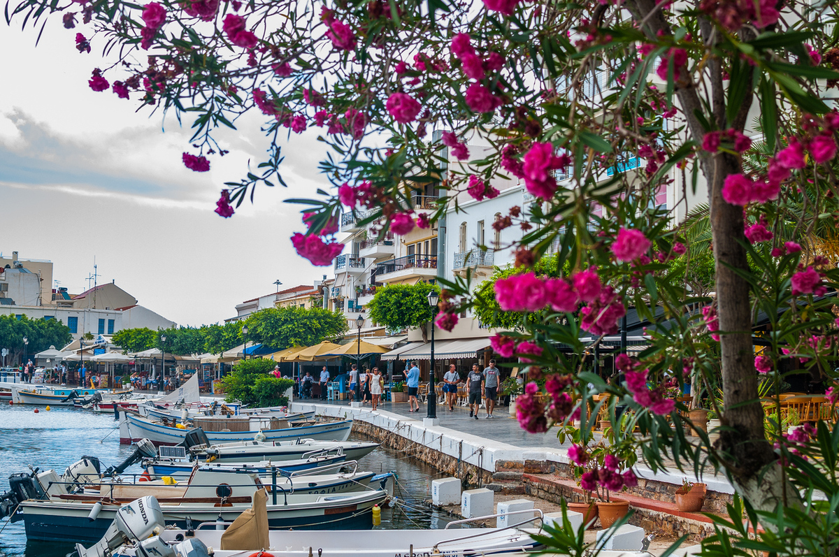 Τώρα είναι η στιγμή να κλείσεις καλοκαιρινές διακοπές σε νησί: Μάθε σε ποιο