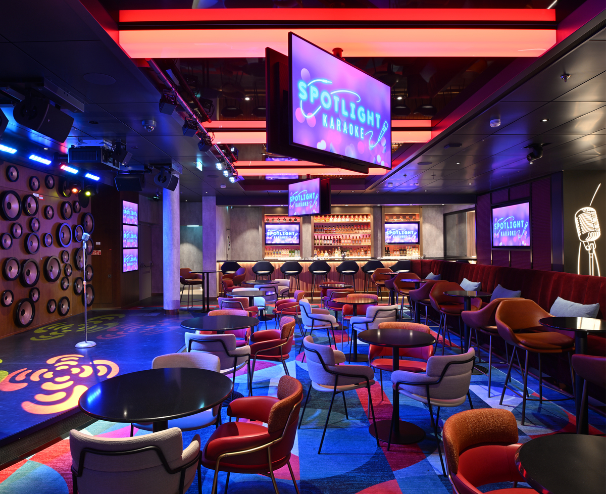 Το εντυπωσιακότερο κρουαζιερόπλοιο στην ιστορία μόλις «άνοιξε πανιά»