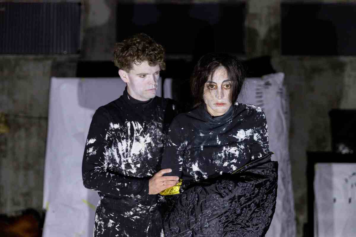 Η άνοια και το Πάρκινσον γίνονται αφορμή για μια ευρηματική παράσταση