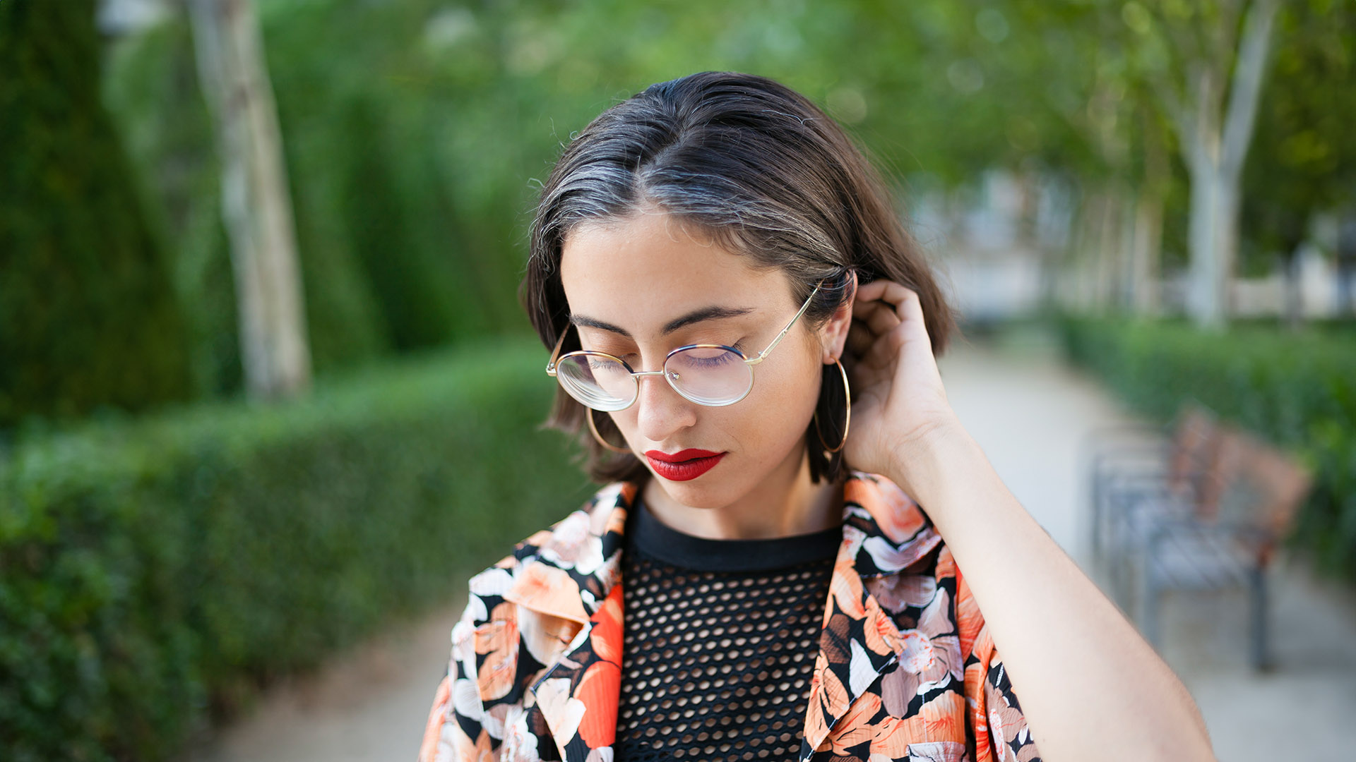 Τι μπορεί να δείχνει το πρόωρο γκριζάρισμα για την υγεία σου