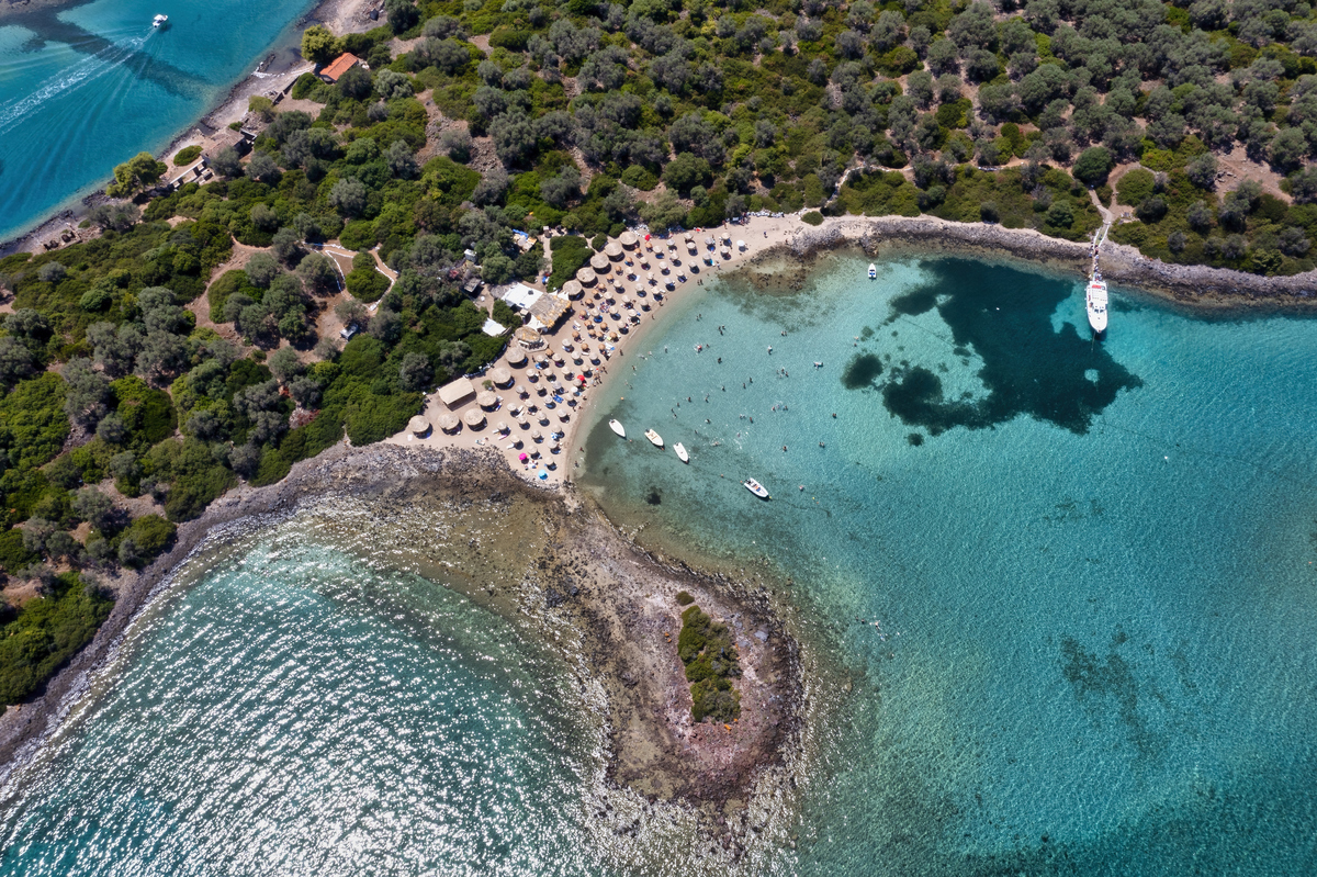 3 καλοί λόγοι για να πας στα Καμένα Βούρλα