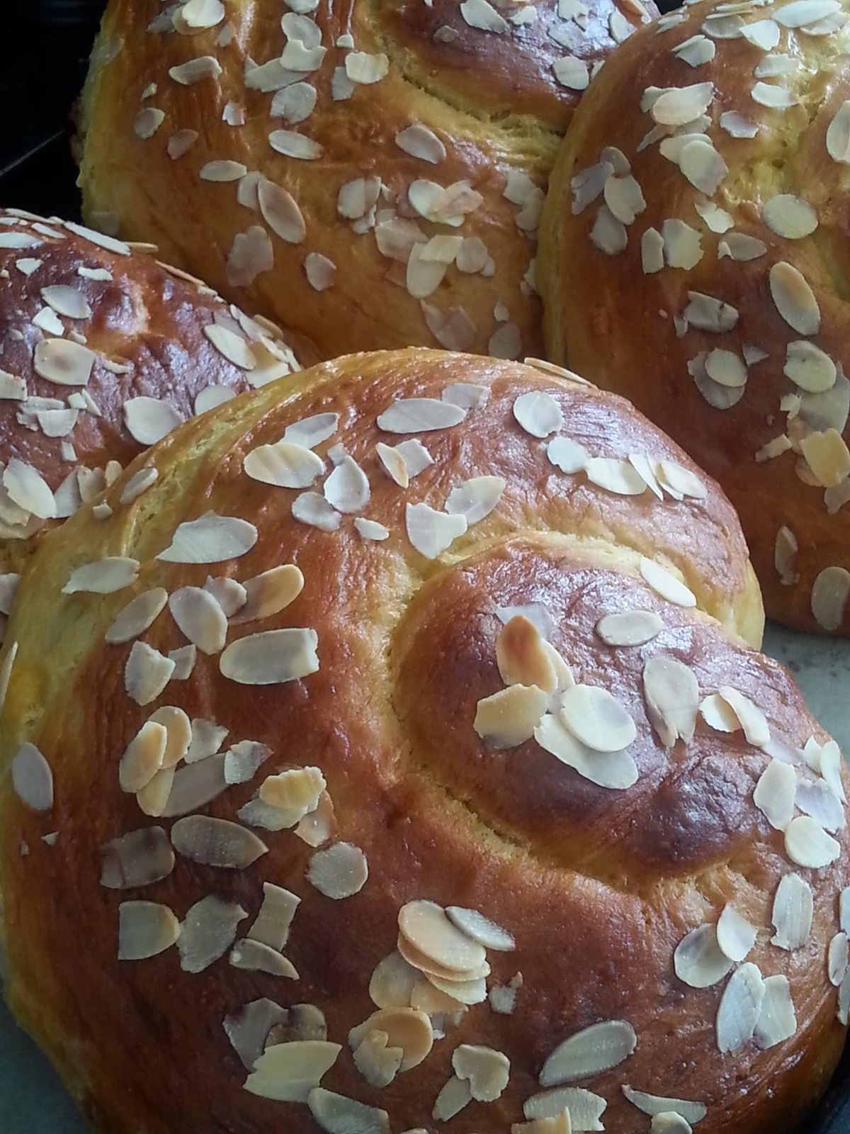 Νηστίσιμο τσουρέκι