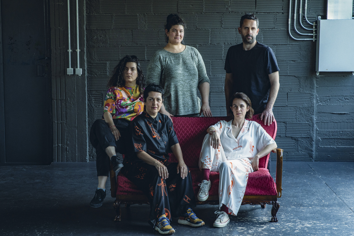 παράσταση μπ(λ)αλούν