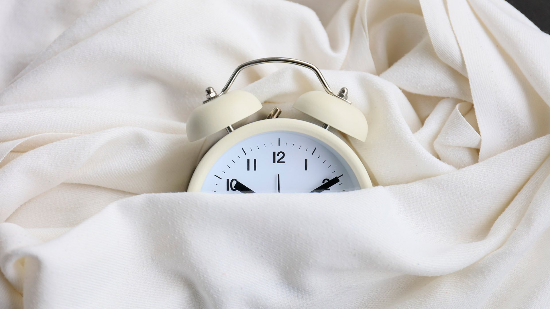 Ποια είναι η ιδανική ώρα να πέφτεις για ύπνο