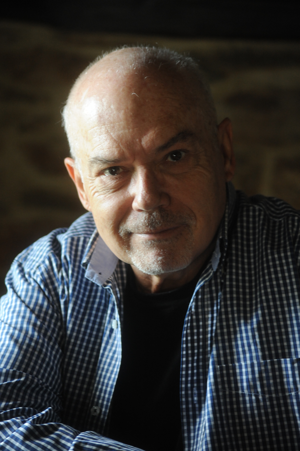 Για την Ημέρα Παιδικού Βιβλίου ο Μάνος Κοντολέων εύχεται τα παιδιά να ζήσουν σε έναν κόσμο που θα τα φροντίζει