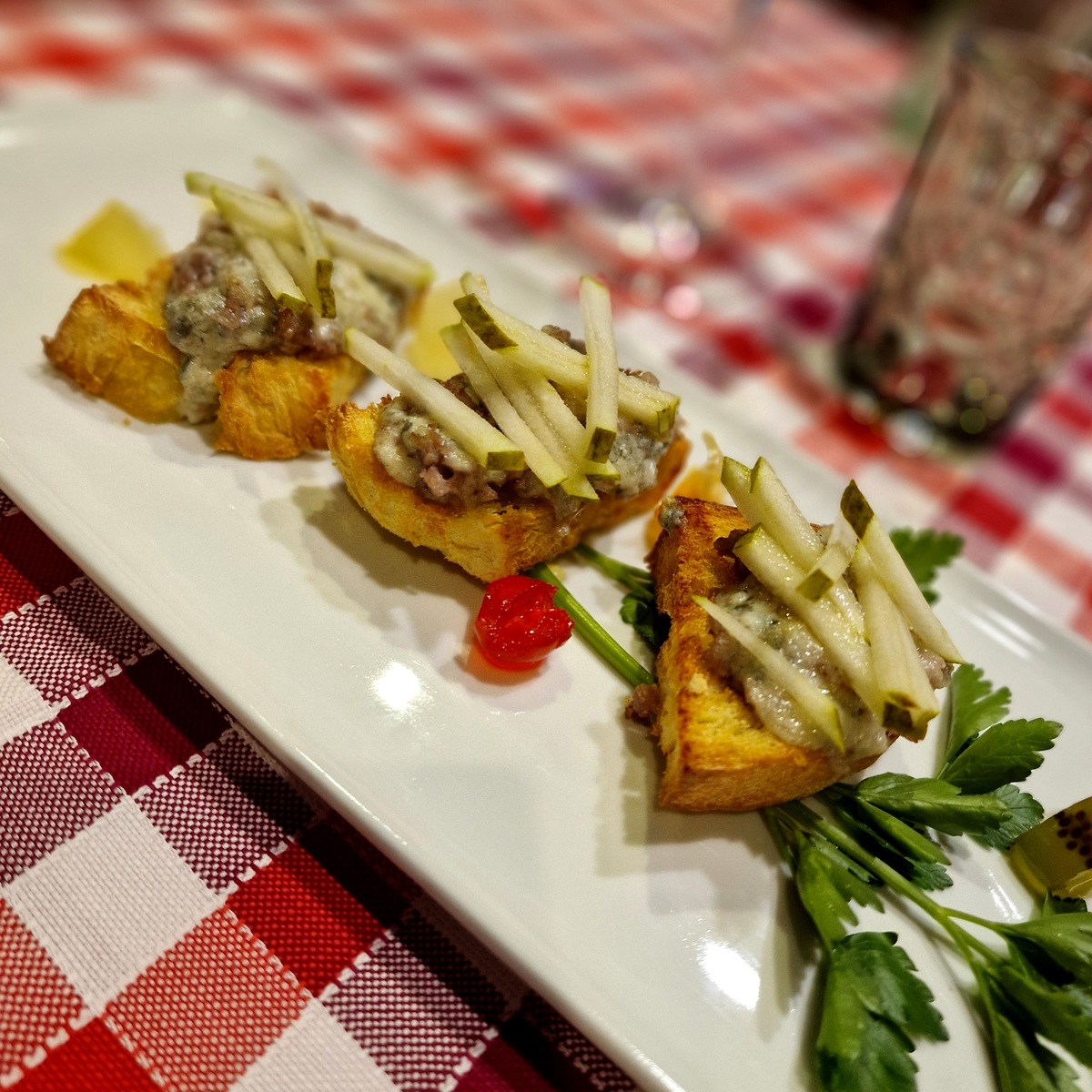 Αυτή η μπρουσκέτα είναι λόγος για να πας στο Μπέργκαμο