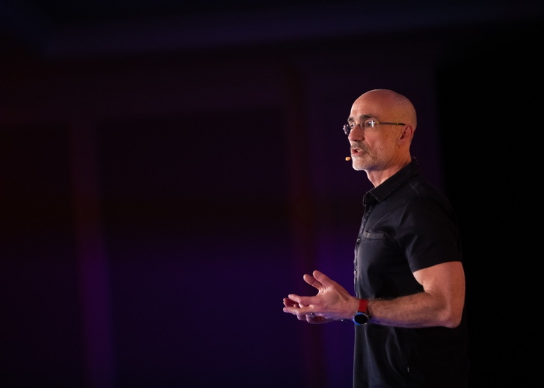 Οι καθημερινές «συνήθειες ευτυχίας» ενός καθηγητή του Harvard