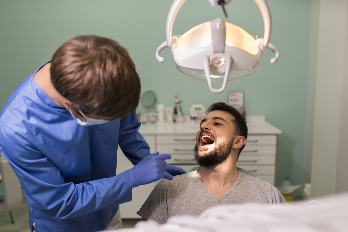 Ποια είναι τα συμπτώματα της περιοδοντίτιδας