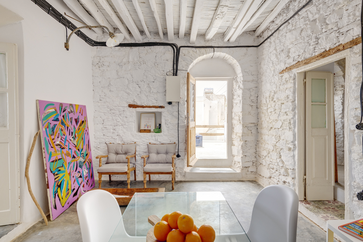 ανακαίνιση στη Σύρο