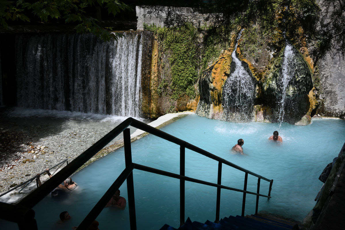 λουτρά Πόζαρ