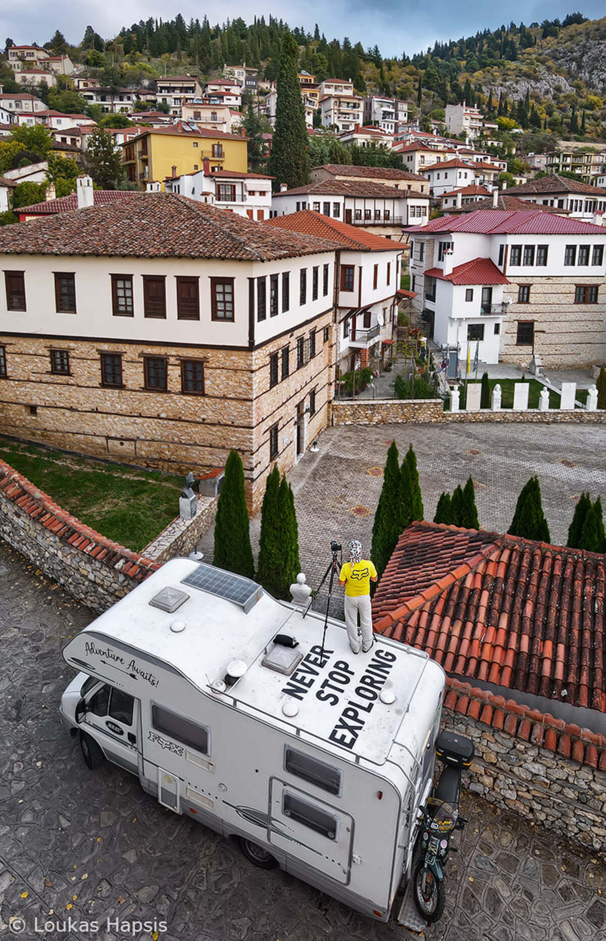 Μαρτυρία: Πώς είναι να ζεις και να δουλεύεις σε ένα αυτοκινούμενο