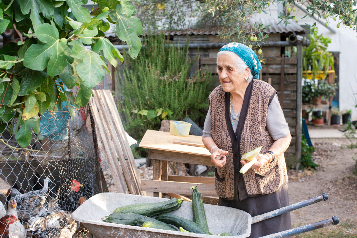 4 συνήθειες που πρέπει να υιοθετήσεις αν θες να φτάσεις τα 100